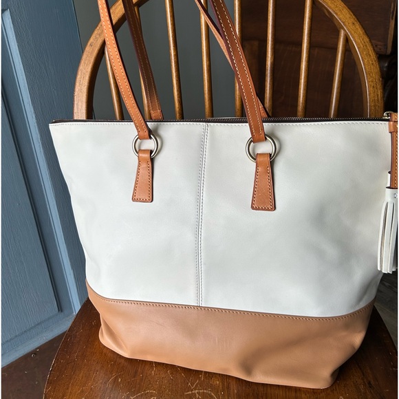 EUC Dooney & Bourke Smooth Leather Tobi Tote - Beige & Tan w/ Fuchsia Interior - Picture 3 of 16